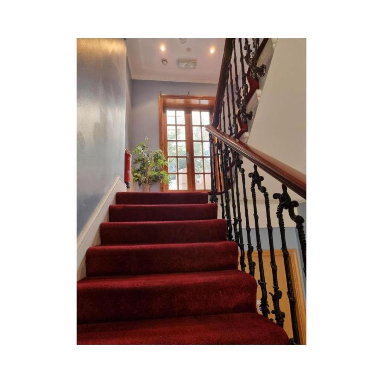 לונדון Fb1-Spacious Basement Studio Flat Fits 2- Near Hyde Park חדר תמונה