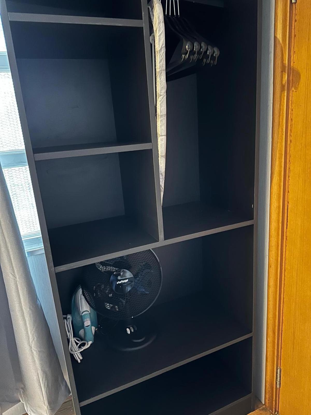 לונדון Fb1-Spacious Basement Studio Flat Fits 2- Near Hyde Park מראה חיצוני תמונה